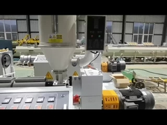 PET Kohlenstoff-gewundene gewölbte Rohr-Verdrängungs-Linie Kunststoffrohr-Extruder-Maschine