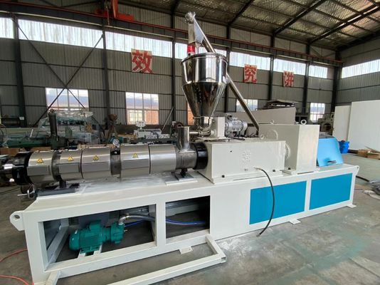 Automatisches Plastikrohr Doppelschneckenextruder PVCs UPVC CPVC, das Maschine herstellt