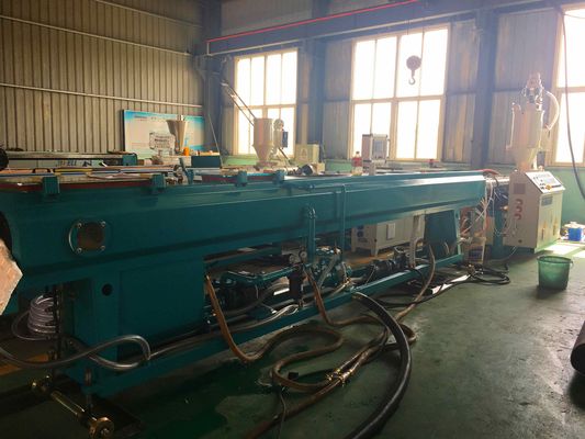Linie 100kg/H Plum Blossom Plastic Pipe Production für begrabenen Faden-Kabel-Schutz