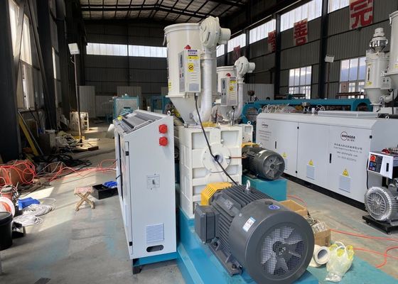 Doppelte Schraube Plastik-PVC-Rohr-Extruder-Verdrängungsmaschine Fertigungsstraße