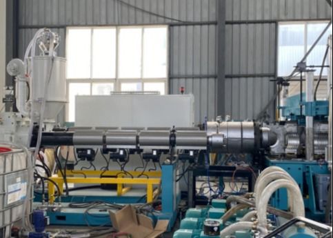 200-250 Rohr-Verdrängungs-Linie kg/h PE/HDPE/PVC doppel-wandige gewölbte