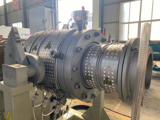 Wasserversorgungs-Entwässerung steuerte Plastik-PVC-Rohr-Verdrängungs-Linie automatischer PLC