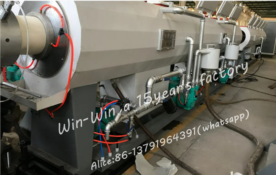 Automatische Kunststoff-PVC-UPVC-Wasser-Elektro-PVC-Rohr-Extrusionslinie SPS-Steuerung