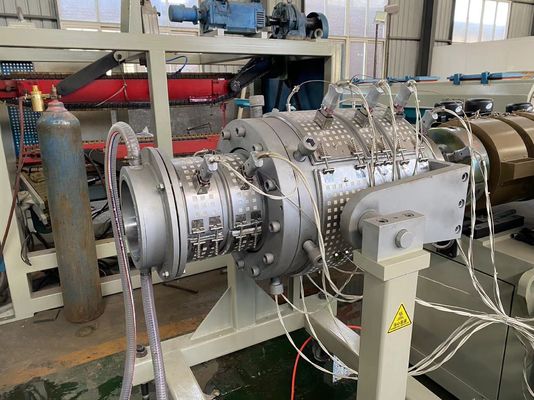Automatische Wasserversorgungsentwässerung PVC-Rohrextrusionslinie SPS-Steuerung