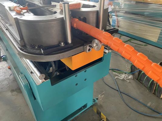 Vollautomatisches Vakuum, das HDPE Kunststoffrohr herstellt Maschine bildet