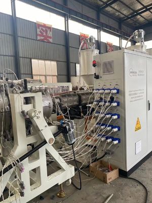 HDPE mehrschichtiges Koextrusions-Wasserversorgungs-Rohr drei/zwei Schichten Entwässerung HDPE Rohr-Verdrängungs-Linien-