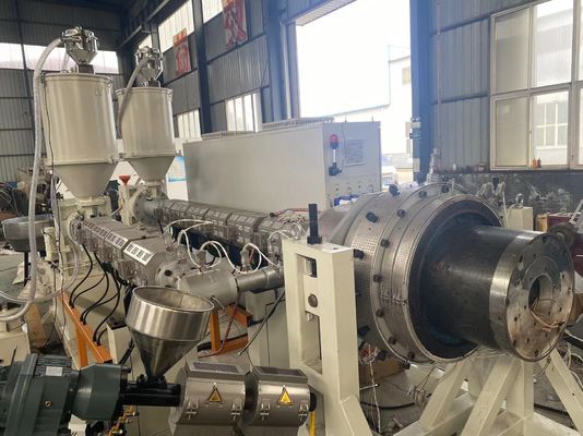 Drei-Schicht HDPE Koextrusions-Wasserversorgung HDPE Rohr-Verdrängungs-Linie, die Maschine herstellt