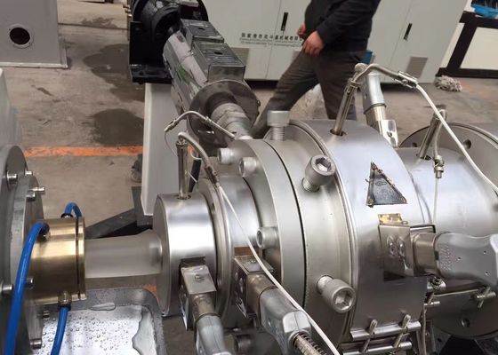 400-630mm einzelne Hochgeschwindigkeitswand-gewölbte Rohr-Verdrängungs-Linie