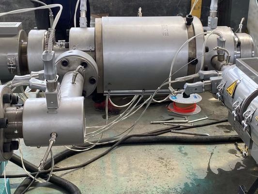 Drei Schicht PET Kunststoffrohr-Fertigungsstraße-Berieselungs-Wasserversorgungs-Energie-Gas-Rohr