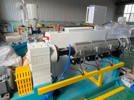 einzelne Wand-gewölbte Rohr-Verdrängungs-Linie HDPE 90Kg/H 16-63mm DES PET-pp.