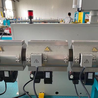 16-32mm PP. |PET|Einzelne Plastikwand PAs runzelte Rohr-Extruder PLC-Steuerung