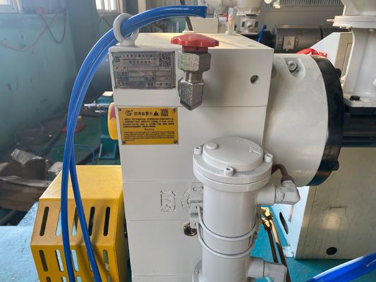 32-110 Millimeter-PET-HDPE runzelte einzelne Wand das Rohr, das Maschinen-Verdrängungs-Linie macht