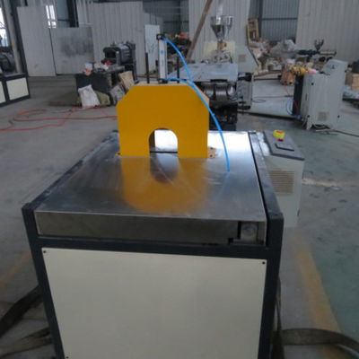 Motor-37KW PVC-Rohr-Verdrängungs-Maschinen-Fertigungsstraße-Doppelschneckenextruder